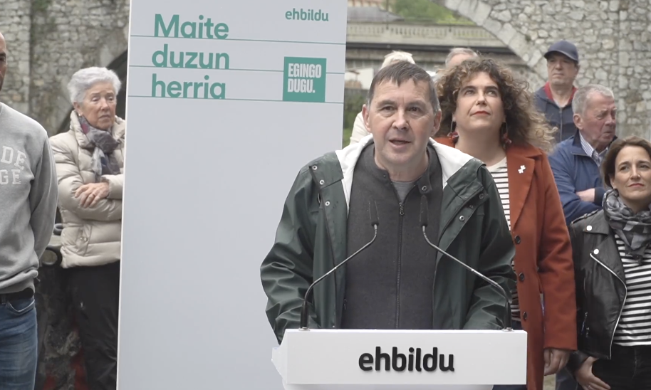 Arnaldo Otegi durante un acto de EH Bildu.